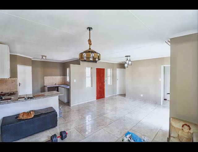 2 BEDROOM TOWNHOUSE FOR SALE IN HALFWAY GARDENS